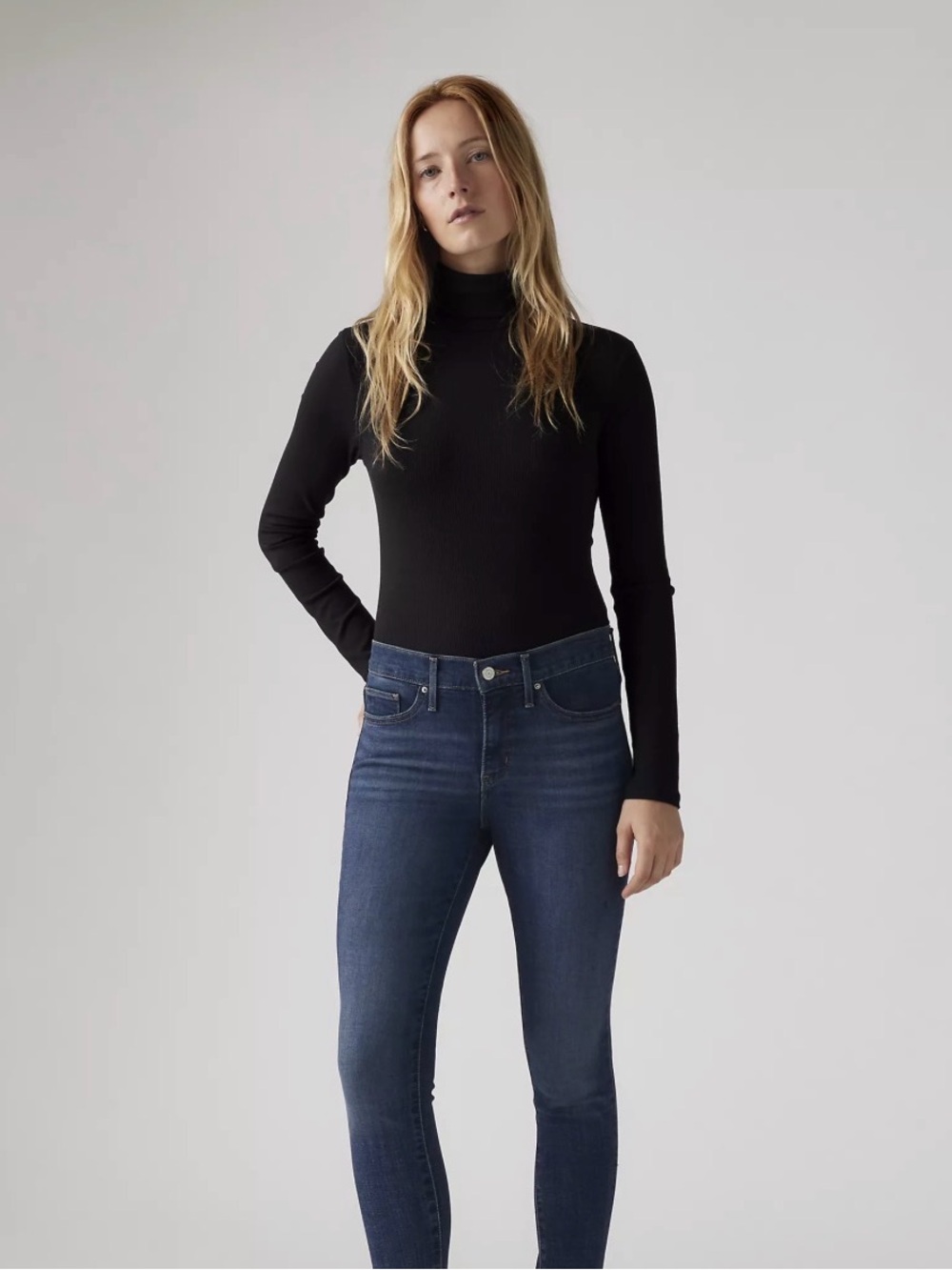 Levi's Women's Skinny Jeans in Dark Blue Wash